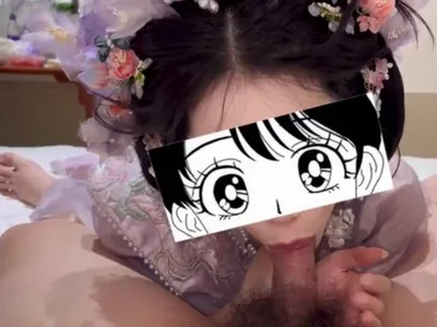 Gái xinh trong bộ đồ búp bê liếm cò cực đã