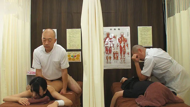 Dẫn người yêu đi mát-xa rồi bị trả bài cạnh bên mà không hề hay biết