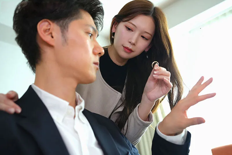 Cô vợ đi đi chơi, ông xã ở nhà bị nhỏ em người vợ gạ nắc không trượt phát nào